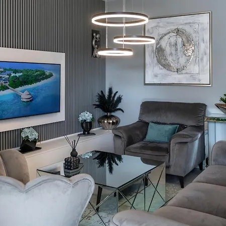 Modern And Spectacular 2-bedapartment In *