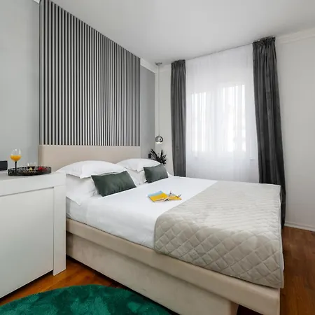 Modern And Spectacular 2-bedapartment In